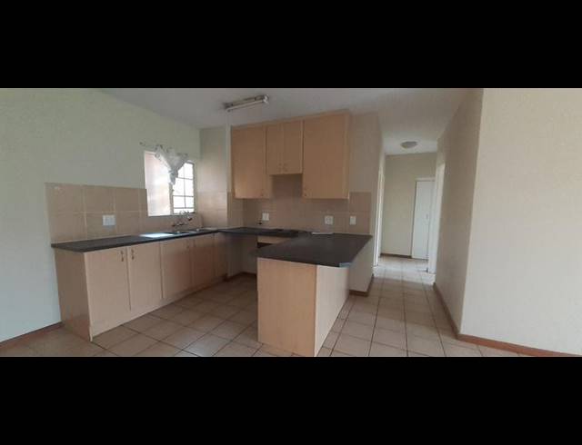 3 BEDROOM APARTMENT FOR SALE IN VALHALLA